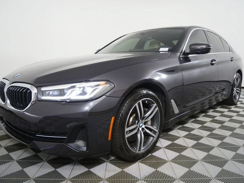 Used 2023 BMW 530i w/ Convenience Package RWD image 8
