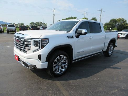 Certified 2025 GMC Sierra 1500 Denali w/ Denali Reserve Package AWD/4WD image 11