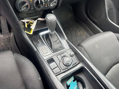 Used 2018 MAZDA MAZDA3 Sport FWD image 13