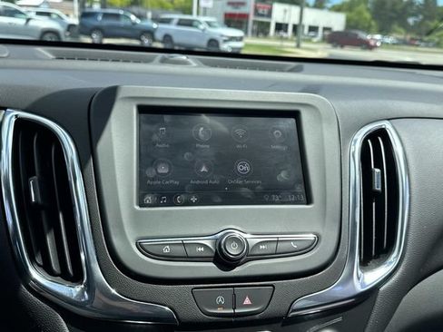 Used 2024 Chevrolet Equinox LT FWD image 12
