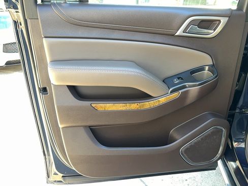 Used 2017 GMC Yukon XL Denali w/ Open Road Package image 15