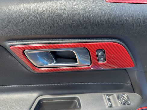 Used 2022 Ford Mustang Coupe RWD image 9