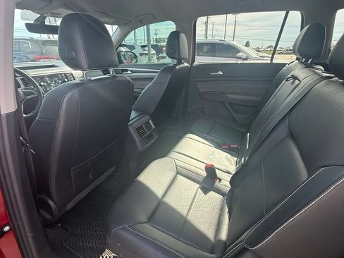 Used 2022 Volkswagen Atlas SE w/ Black Wheel Package FWD image 11
