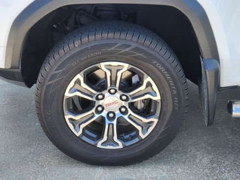 Used 2023 GMC Canyon AT4 AWD/4WD image 9