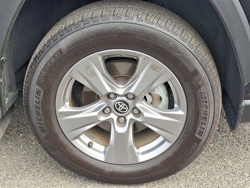 Certified 2024 Toyota RAV4 XLE AWD/4WD image 9