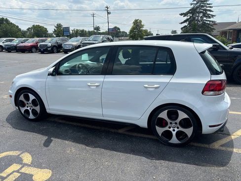 Used 2011 Volkswagen Golf 4-Door FWD image 6