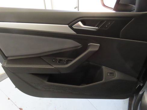 New 2025 Volkswagen Jetta SE image 11