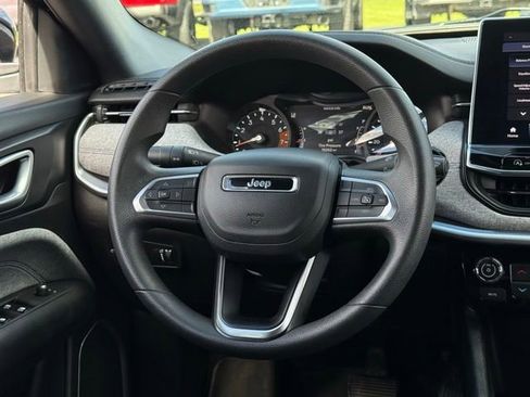 Used 2024 Jeep Compass Sport AWD/4WD image 6