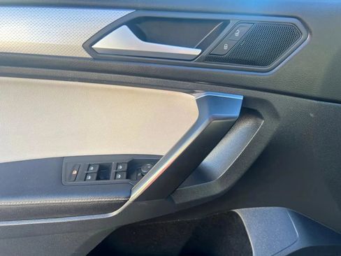 Used 2022 Volkswagen Tiguan S image 23