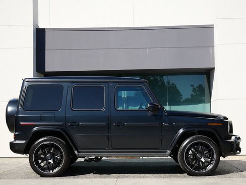 Used 2025 Mercedes-Benz G 63 AMG 4MATIC w/ Night Package Magno image 4