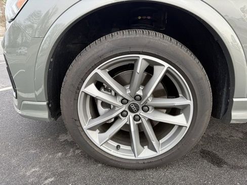 Used 2025 Audi Q3 2.0T Premium image 16