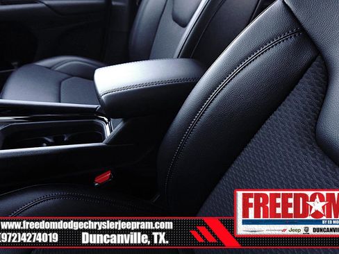 New 2026 Jeep Compass Latitude image 36