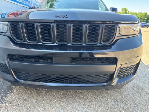 Used 2021 Jeep Grand Cherokee L Laredo AWD/4WD image 11