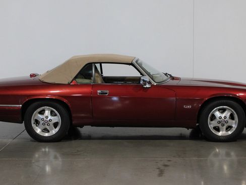 Used 1995 Jaguar XJS 4.0 Convertible RWD image 15