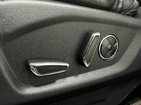Used 2016 Ford Explorer Limited w/ Equipment Group 301A AWD/4WD image 17