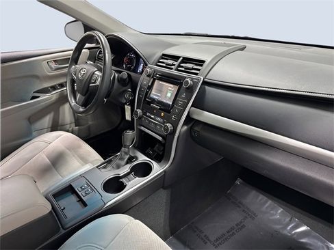 Used 2015 Toyota Camry XSE image 12