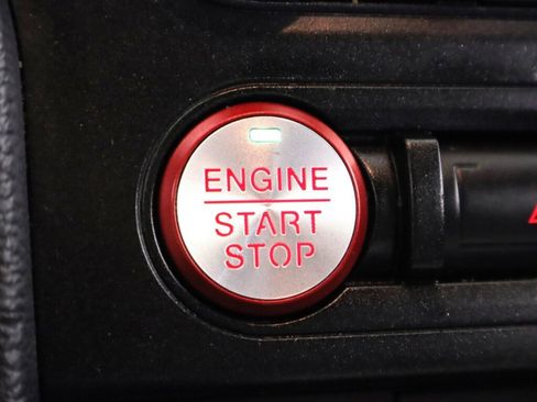 Used 2018 Ford Mustang Coupe image 26