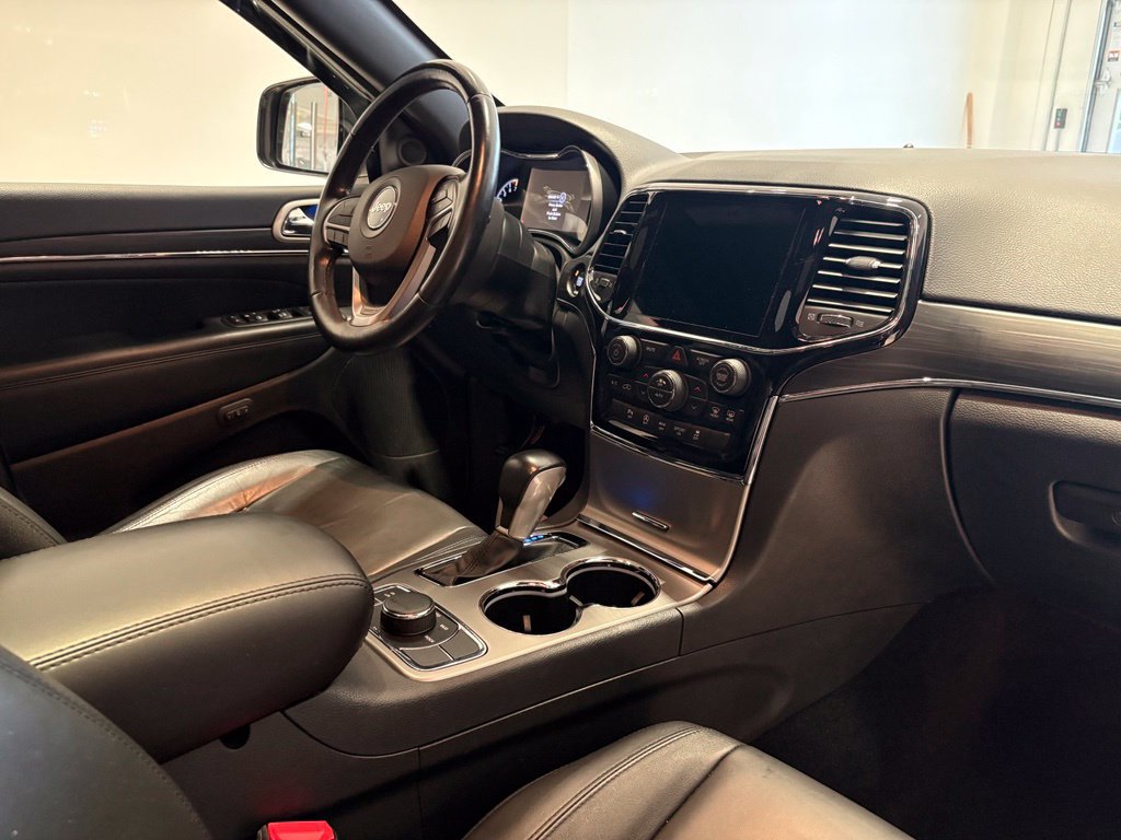 Used 2021 Jeep Grand Cherokee Limited AWD/4WD image 29