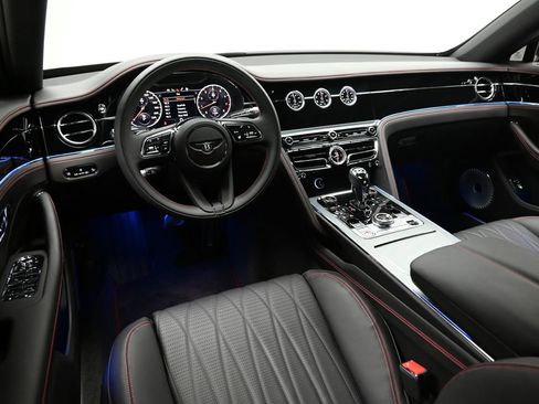Certified 2022 Bentley Flying Spur V8 AWD/4WD image 7