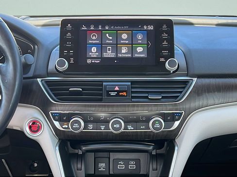 Used 2021 Honda Accord Touring image 13