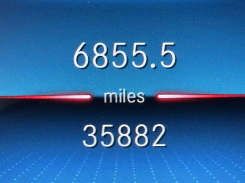 Used 2023 Mercedes-Benz GLE 450 4MATIC image 2