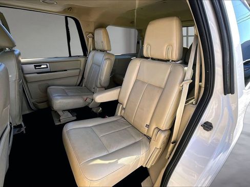 Used 2015 Ford Expedition Limited w/ Equipment Group 301A AWD/4WD image 26