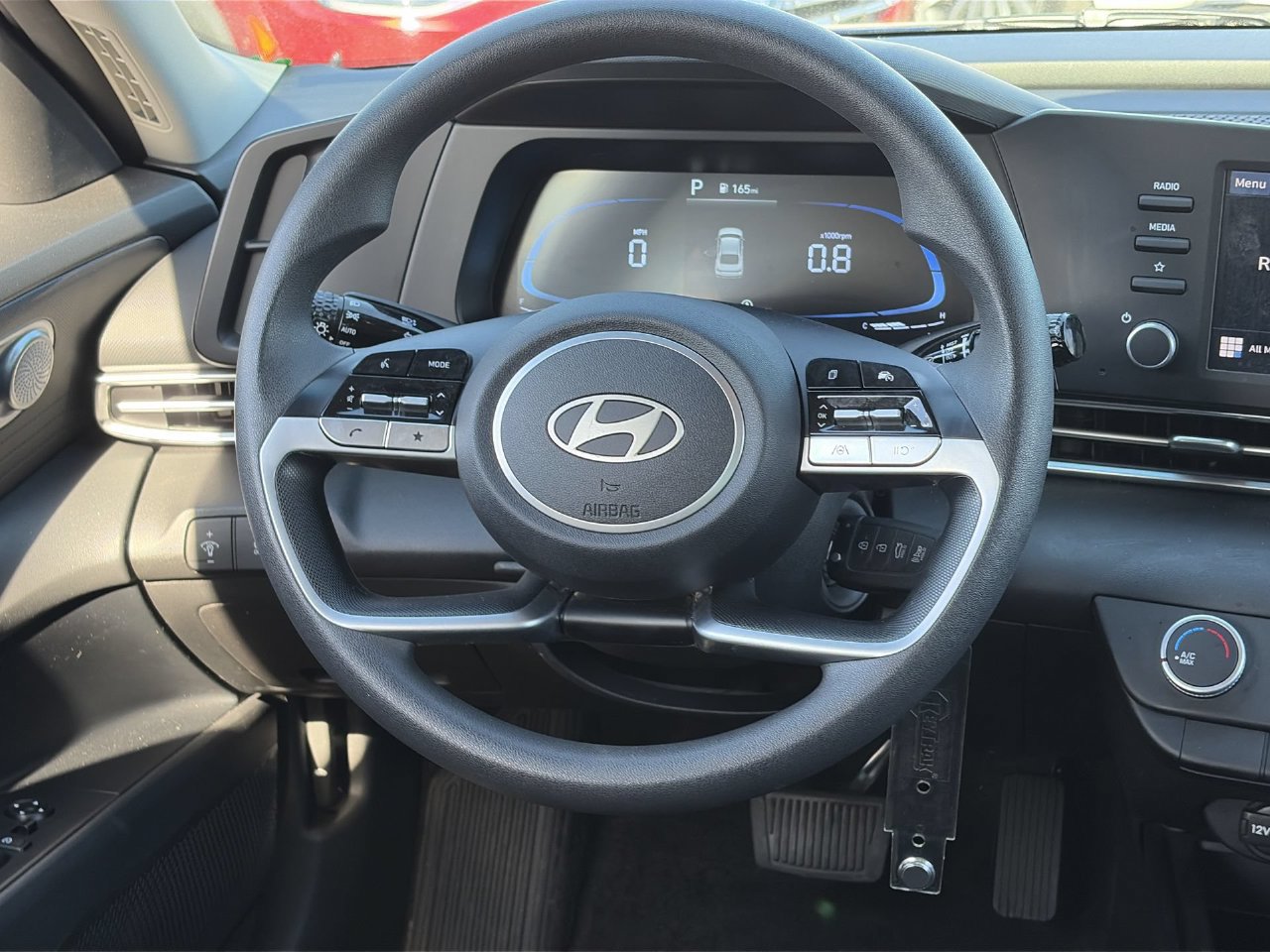 Certified 2025 Hyundai Elantra SE FWD image 13