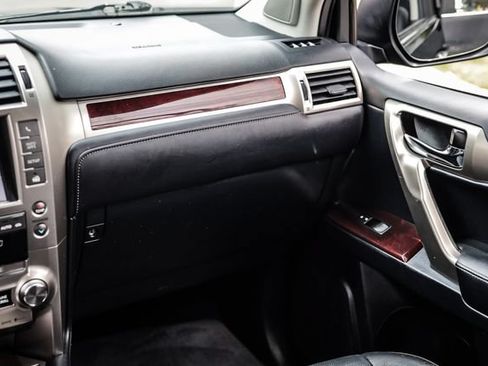 Used 2018 Lexus GX 460 Premium AWD/4WD image 28