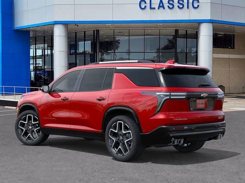 New 2026 Chevrolet Traverse High Country image 3