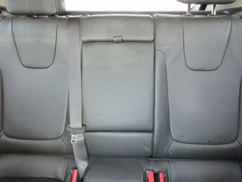 Certified 2023 Buick Encore GX Essence w/ Experience Buick Package FWD image 19
