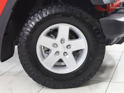 Used 2017 Jeep Wrangler Unlimited Sport w/ Quick Order Package 24S AWD/4WD image 12