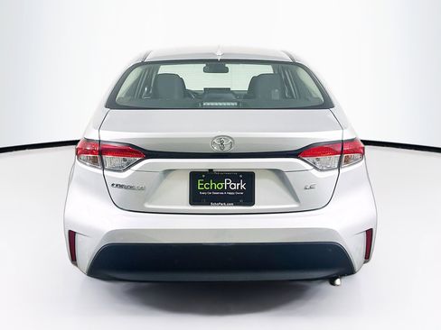 Used 2025 Toyota Corolla LE image 7