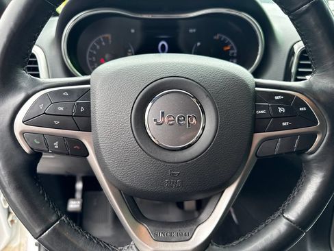 Used 2021 Jeep Grand Cherokee Laredo X AWD/4WD image 25