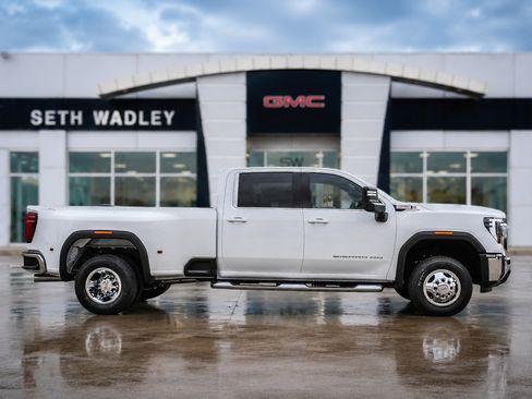 New 2026 GMC Sierra 3500 SLE w/ SLE Value Package AWD/4WD image 62