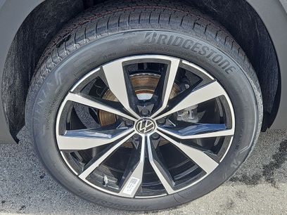 New 2026 Volkswagen Atlas SEL Premium R-Line