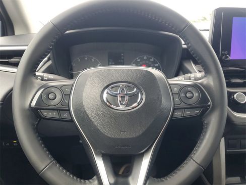 Used 2024 Toyota Corolla Cross LE image 21