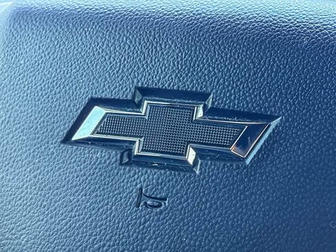 Used 2024 Chevrolet Suburban Z71 w/ Luxury Package AWD/4WD image 21