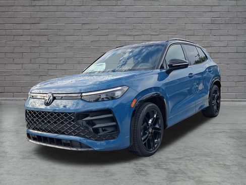 New 2026 Volkswagen Tiguan SE R-Line FWD image 3