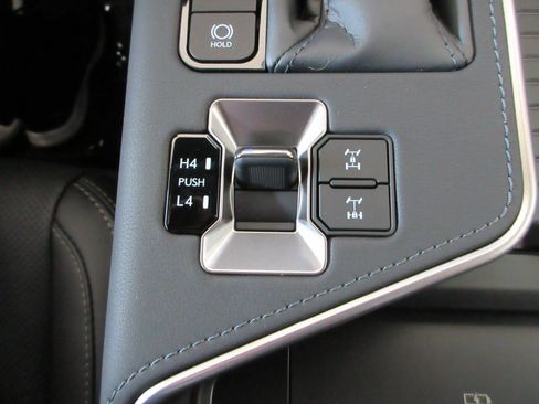 Used 2026 Lexus GX 550 AWD/4WD image 47