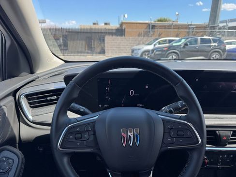 Used 2025 Buick Encore GX Preferred image 32
