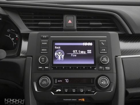 Used 2018 Honda Civic Sport image 10