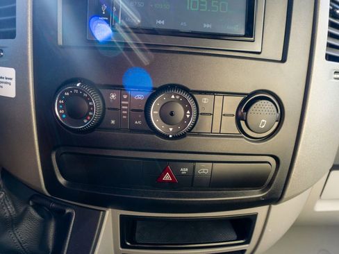 Used 2017 Mercedes-Benz Sprinter 3500 image 17