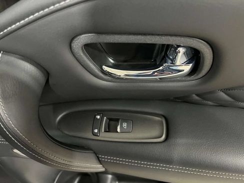 Used 2023 INFINITI QX80 Sensory w/ All-Season Package AWD/4WD image 22