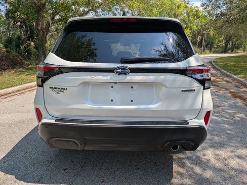Used 2025 Subaru Forester Touring image 7