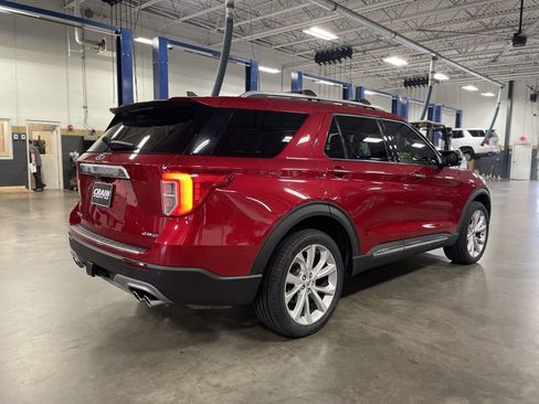 Used 2022 Ford Explorer Platinum w/ Equipment Group 601A image 8