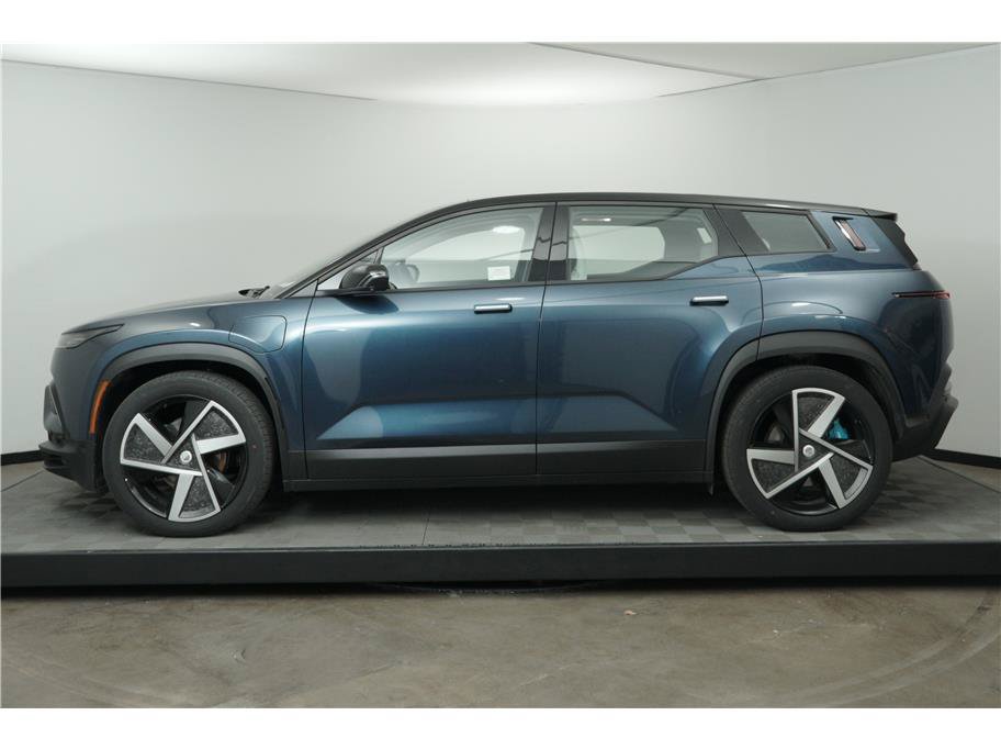 Used 2023 Fisker Ocean Extreme AWD/4WD image 2
