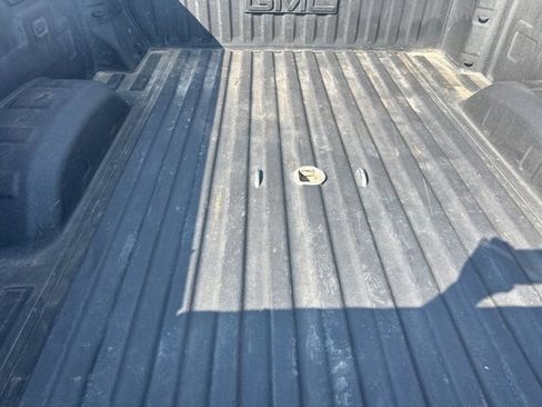 Used 2022 GMC Sierra 2500 SLE w/ SLE Value Package; image 8