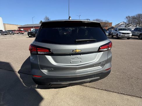 Used 2023 Chevrolet Equinox Premier image 16