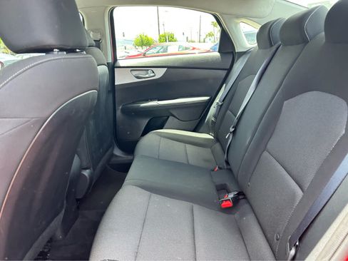 Used 2024 Kia Forte LXS FWD image 9