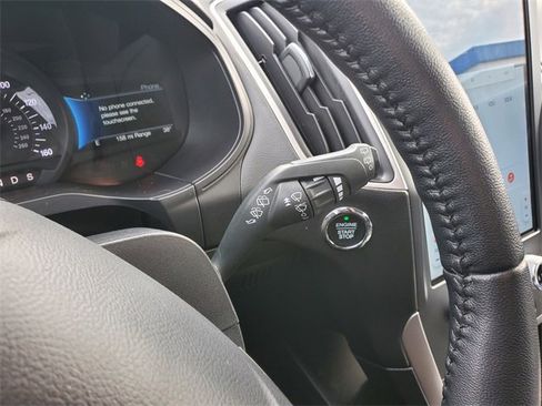 Used 2024 Ford Edge SEL w/ Convenience Package image 16